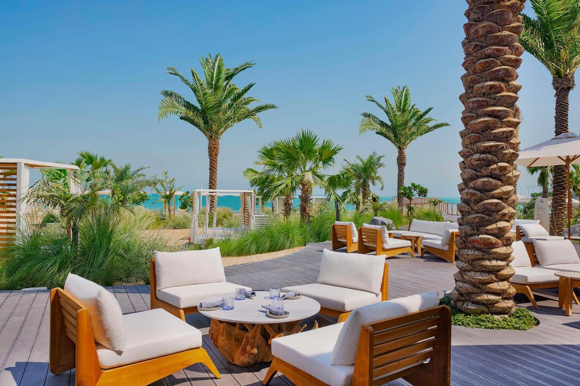 Waldorf Astoria Doha Lusail Exterior photo Beach at the Westin Dubai